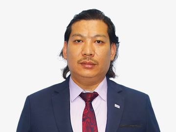 dipesh-gurung-lecturer